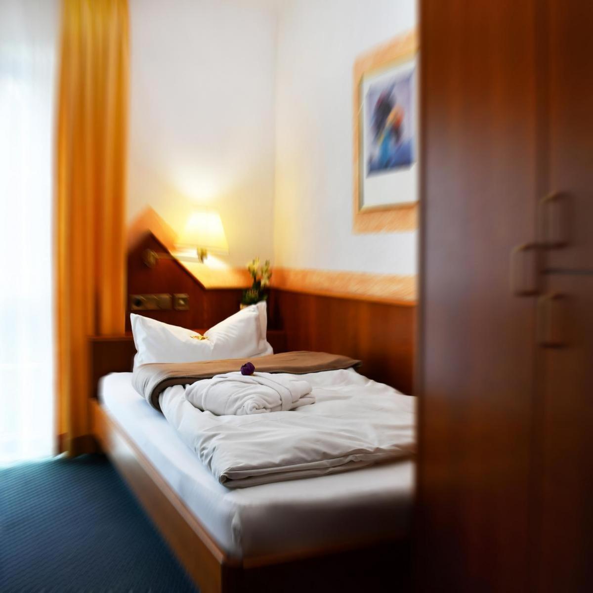 Gießen Hotel Schoene Aussicht מראה חיצוני תמונה
