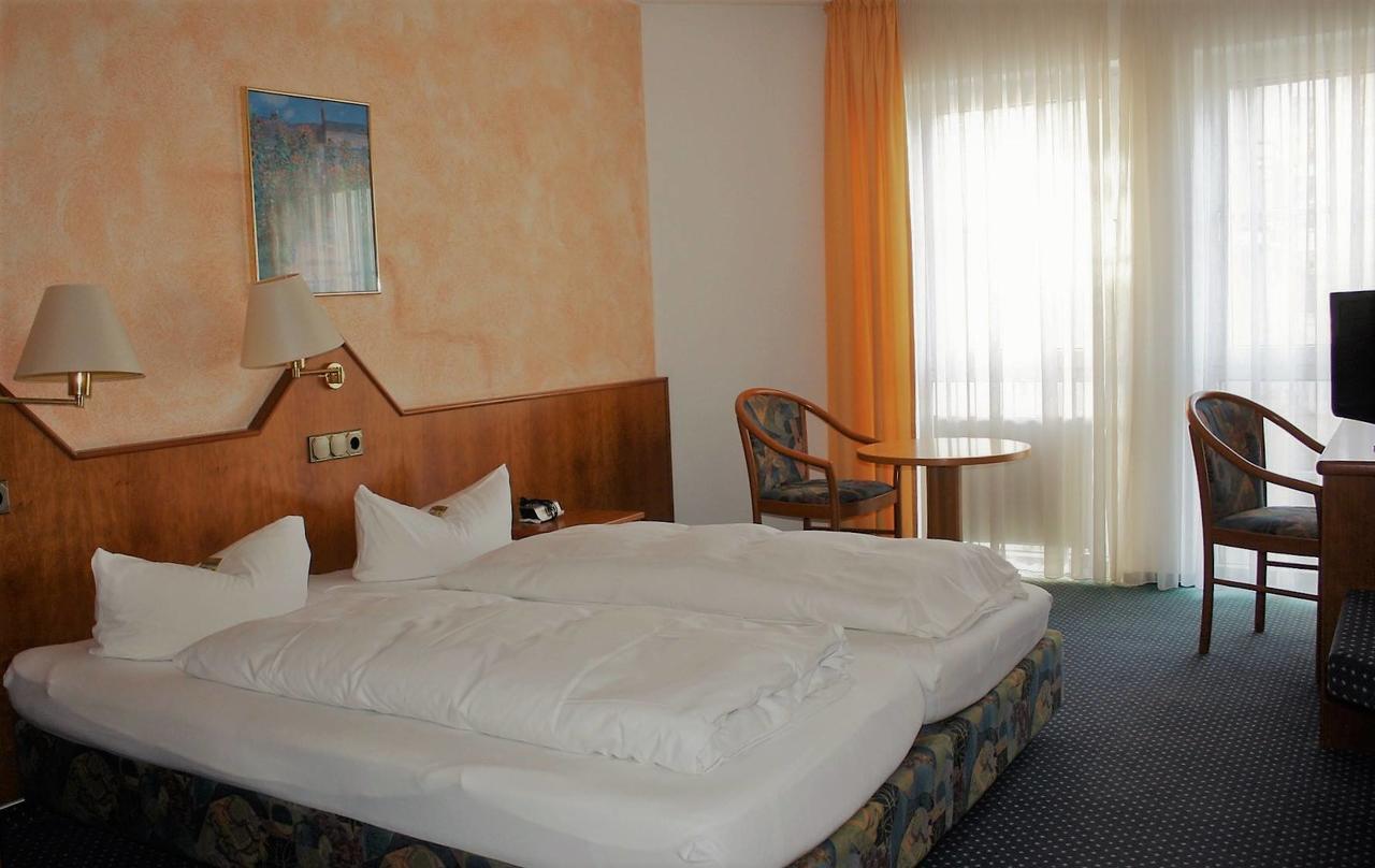 Gießen Hotel Schoene Aussicht מראה חיצוני תמונה